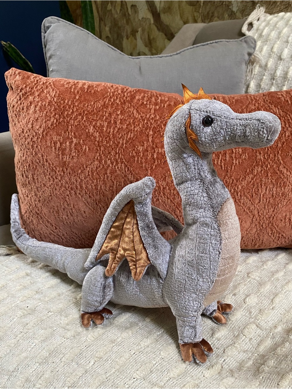 {Douglas} Silver Dragon Stuffie